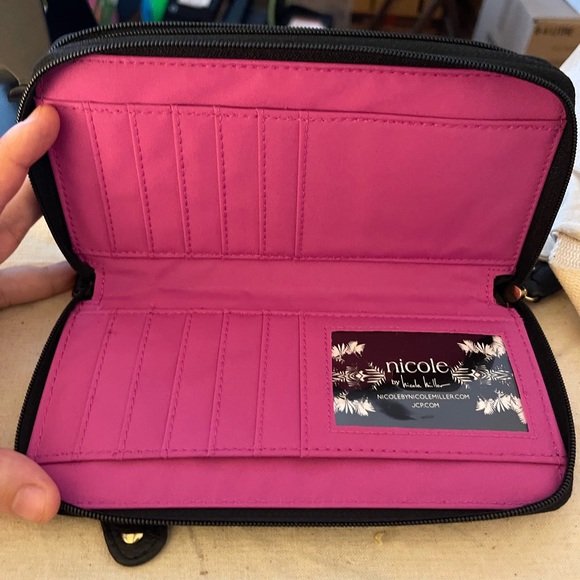 Nicole by Nicole Miller wallet - Picture 3 of 4